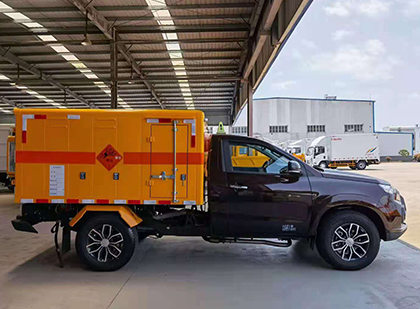 南江爆破器材运输车